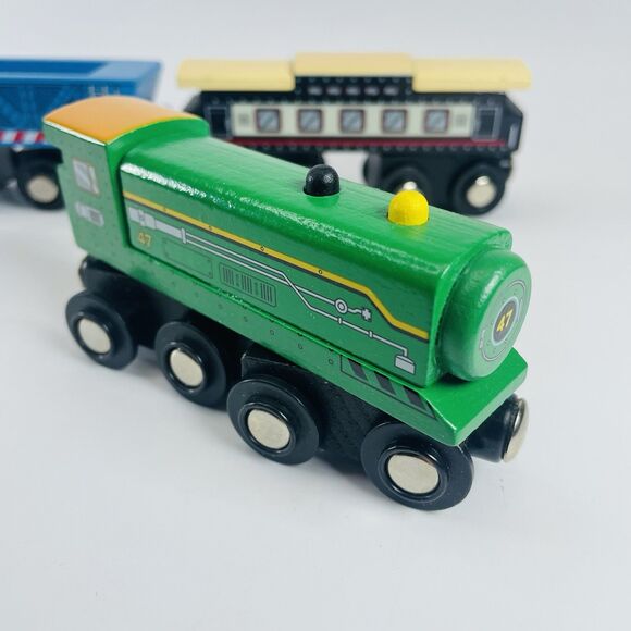 Maison Joseph Battat Wooden Train Carriage Engine Cars - Lot Of 4 - Picture 4 of 12